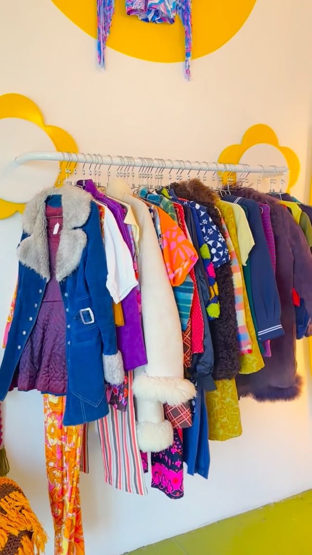 Post 5 by MIRACLE EYE - Los Angeles Shop on Instagram (video)