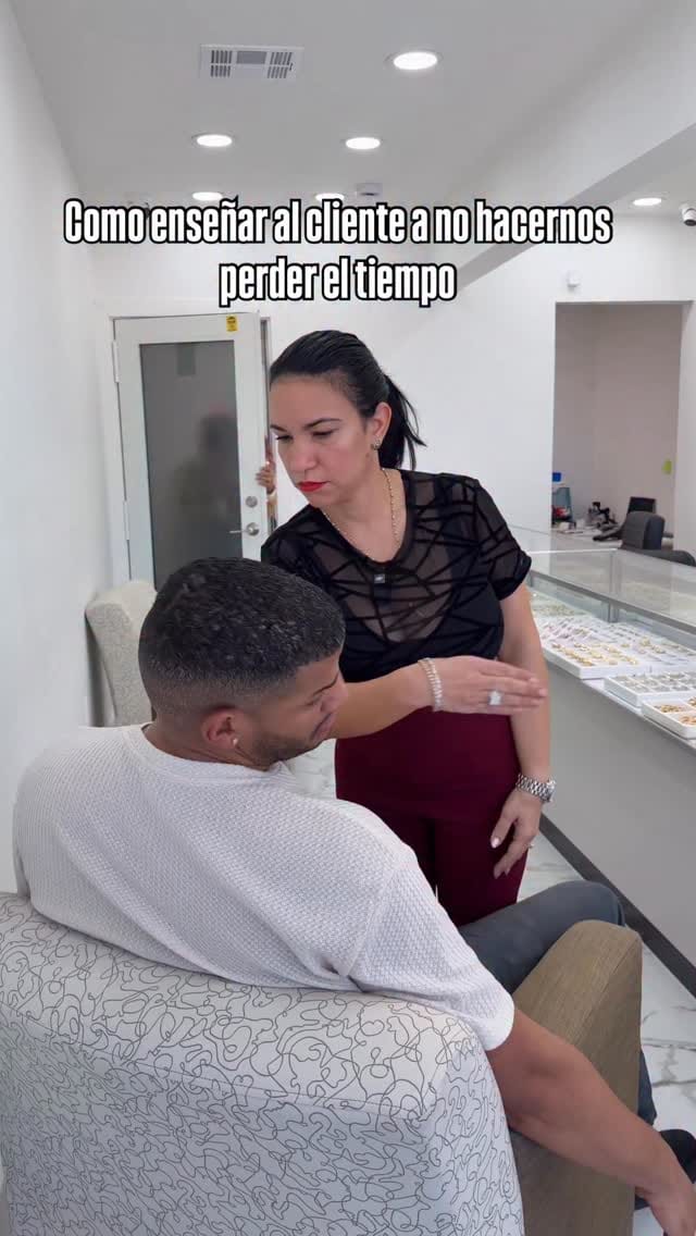 Post 2 by 𝐘𝐎𝐍𝐈 𝐉𝐄𝐖𝐄𝐋𝐑𝐘 on Instagram (video)