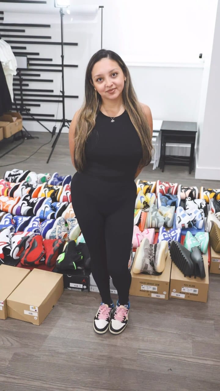 Post 4 by Solely Fuego on Instagram (video)