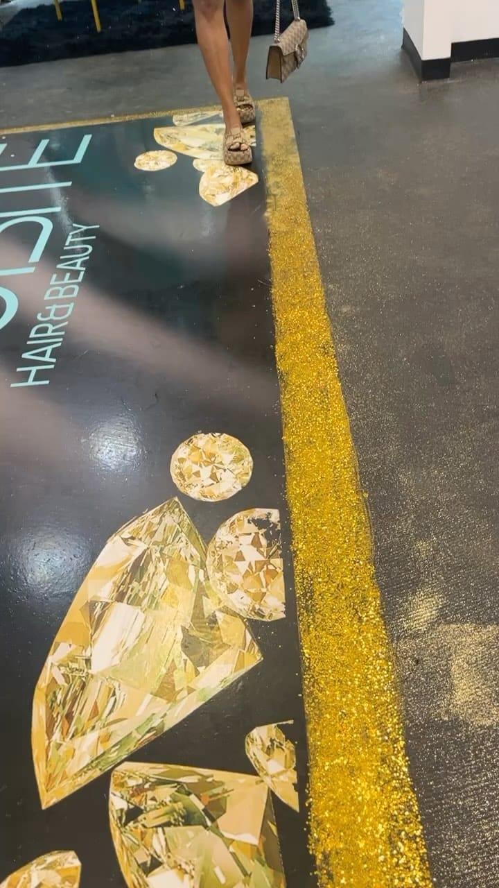 Post 6 by BoutMoney Clothing💰™️ on Instagram (video)