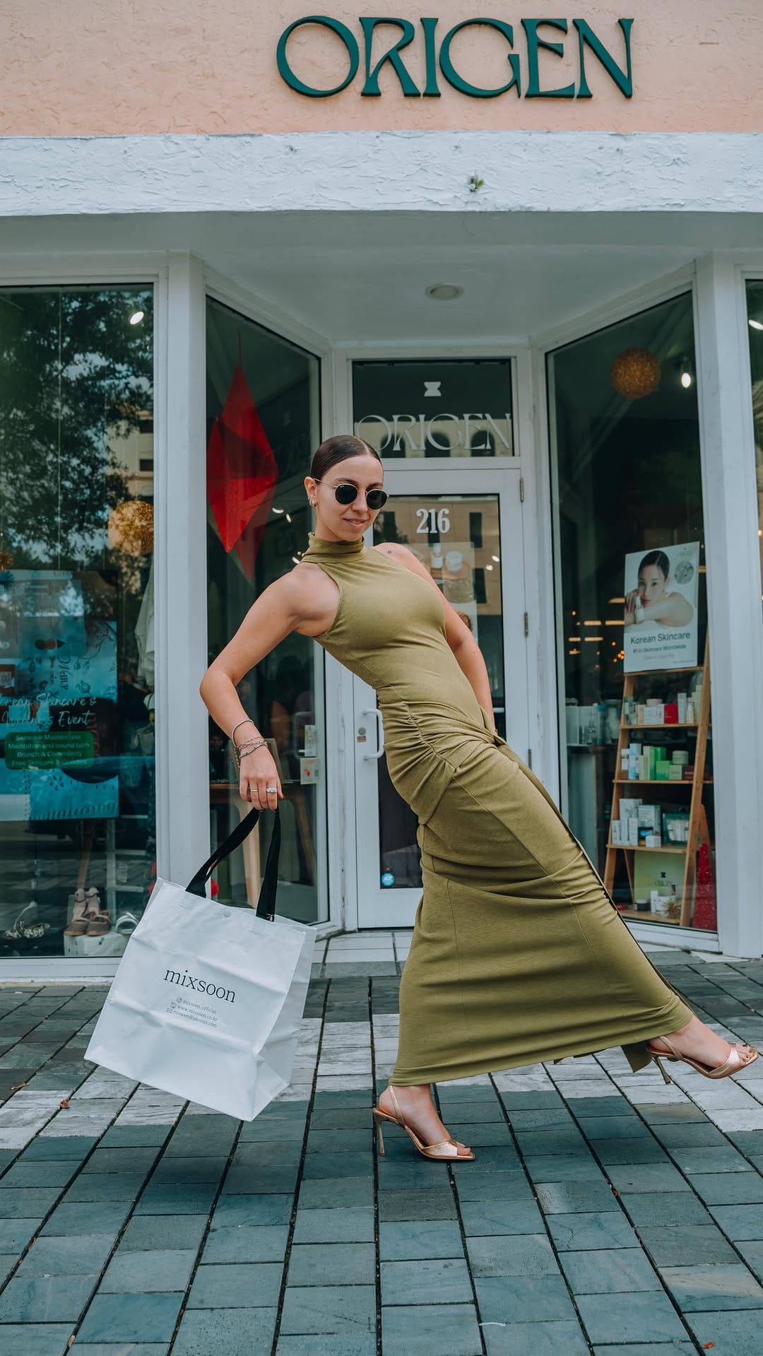 Post 4 by Shop Origen on Instagram (video)