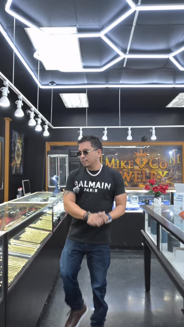 Post 5 by MIKE & CO JEWELRY AND WATCHES on Instagram (video)