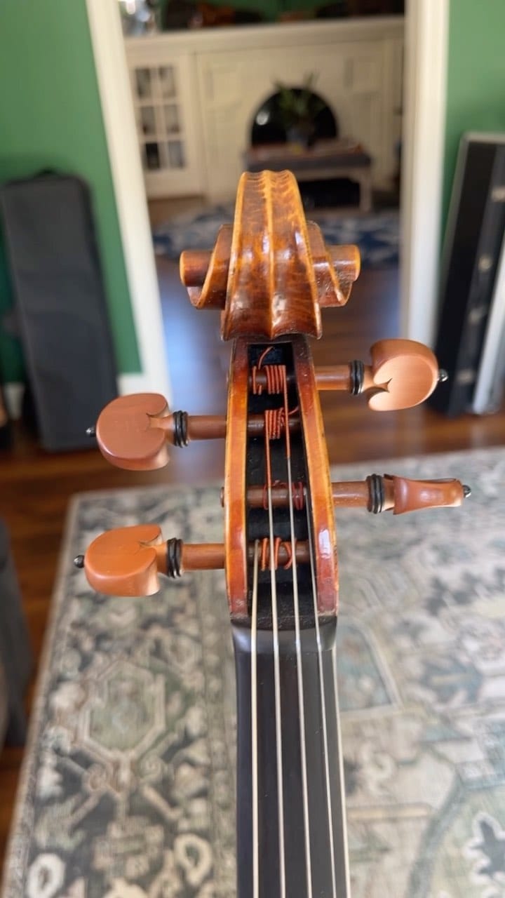 Post 10 by Fine Instrument Consulting - Violin Shop on Instagram (video)