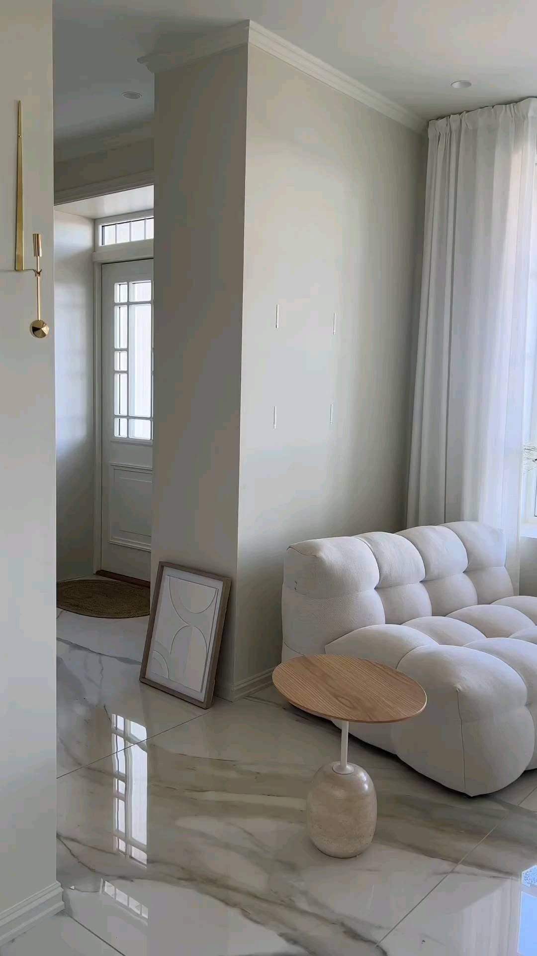 Post 8 by Malena  Cardona on Instagram (video)