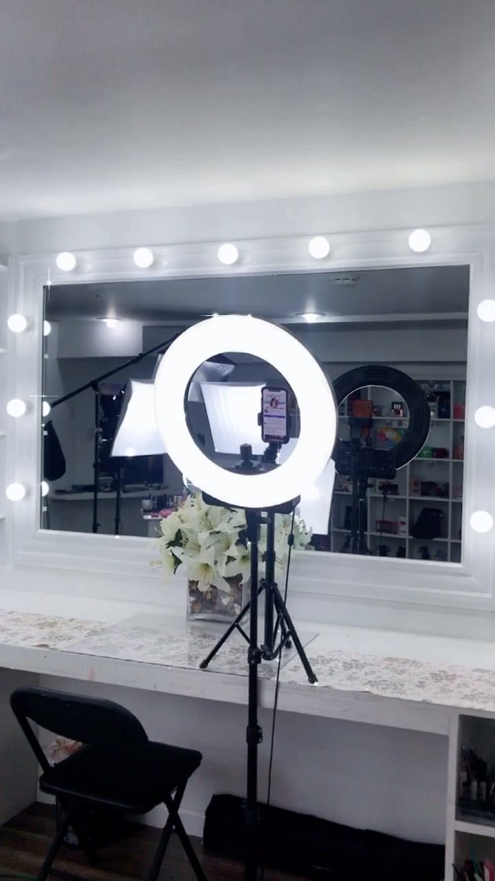 Post 2 by Makeup by Anna Nicole 💎 on Instagram (video)