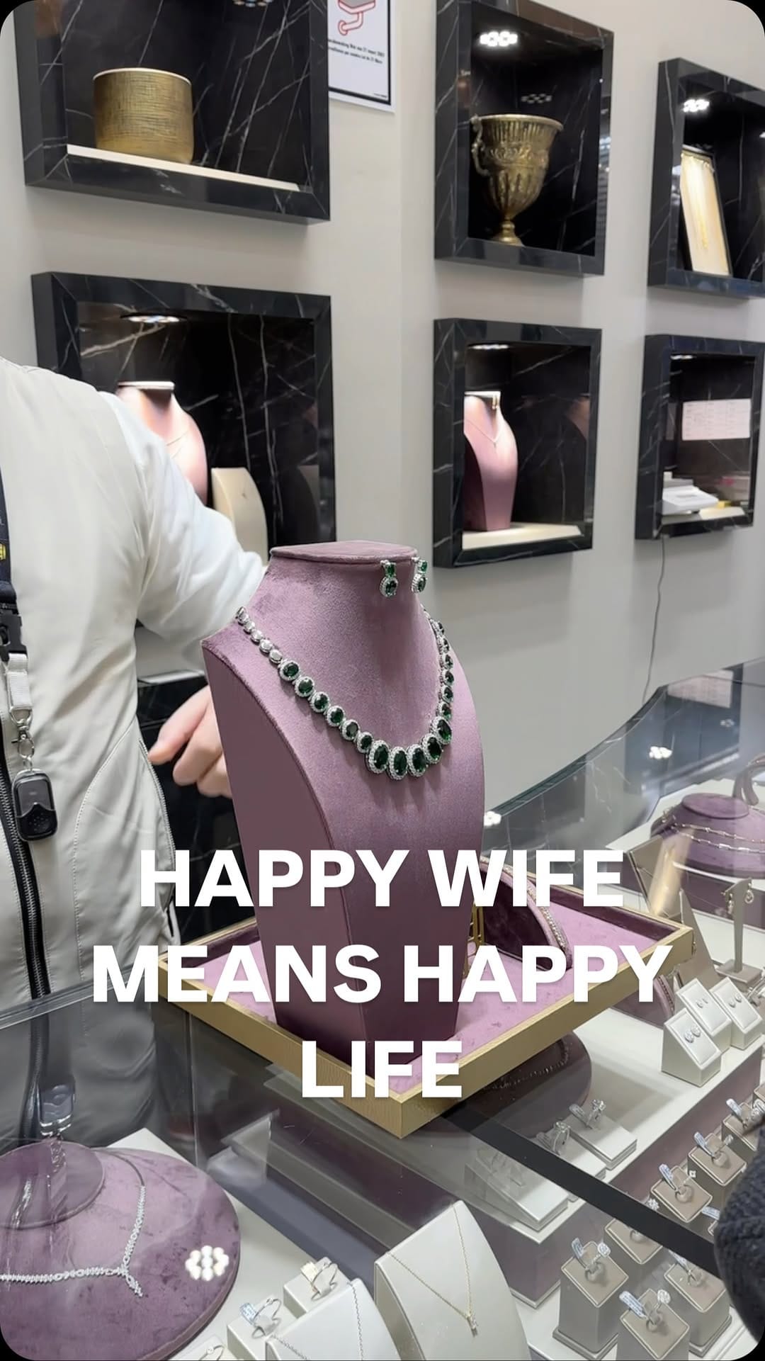 Post 9 by Bliss - Jewelry & Diamonds on Instagram (video)
