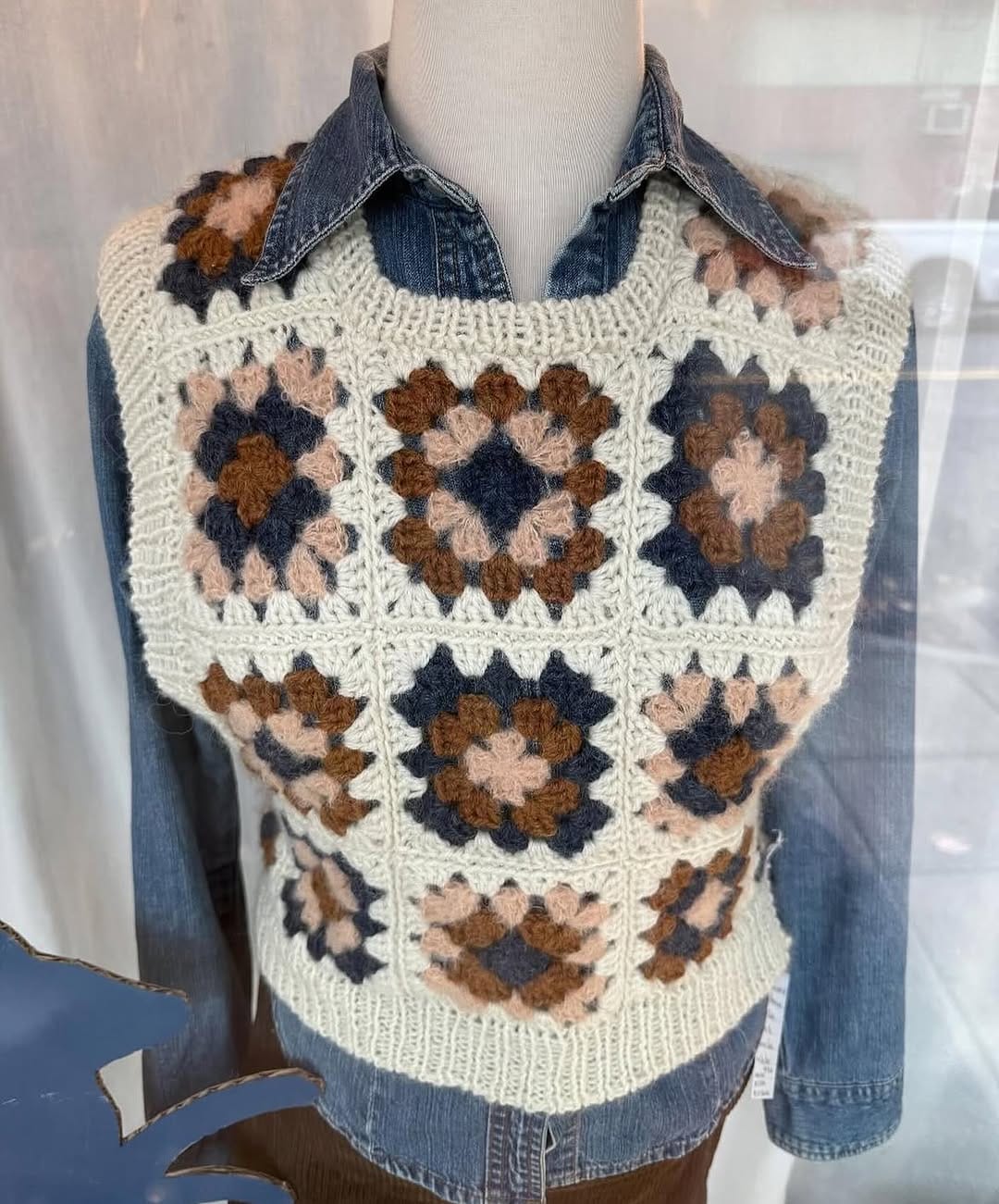 Post 3 by Close Knit Portland on Instagram (image)