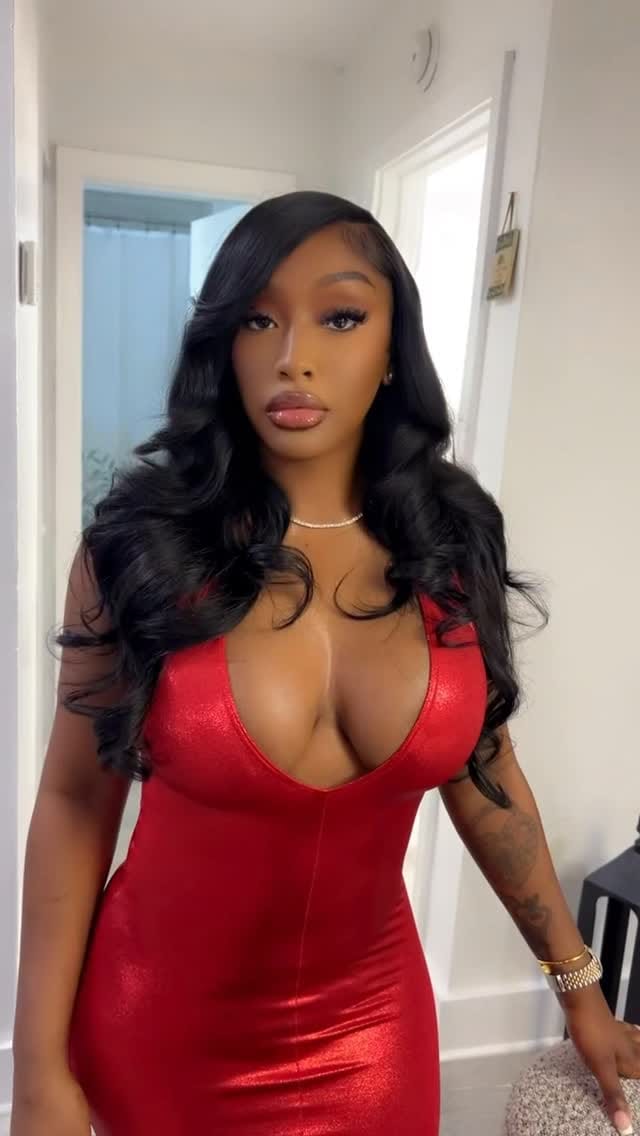 Post 5 by Miami Makeup & Hair Beauty Lounge on Instagram (video)