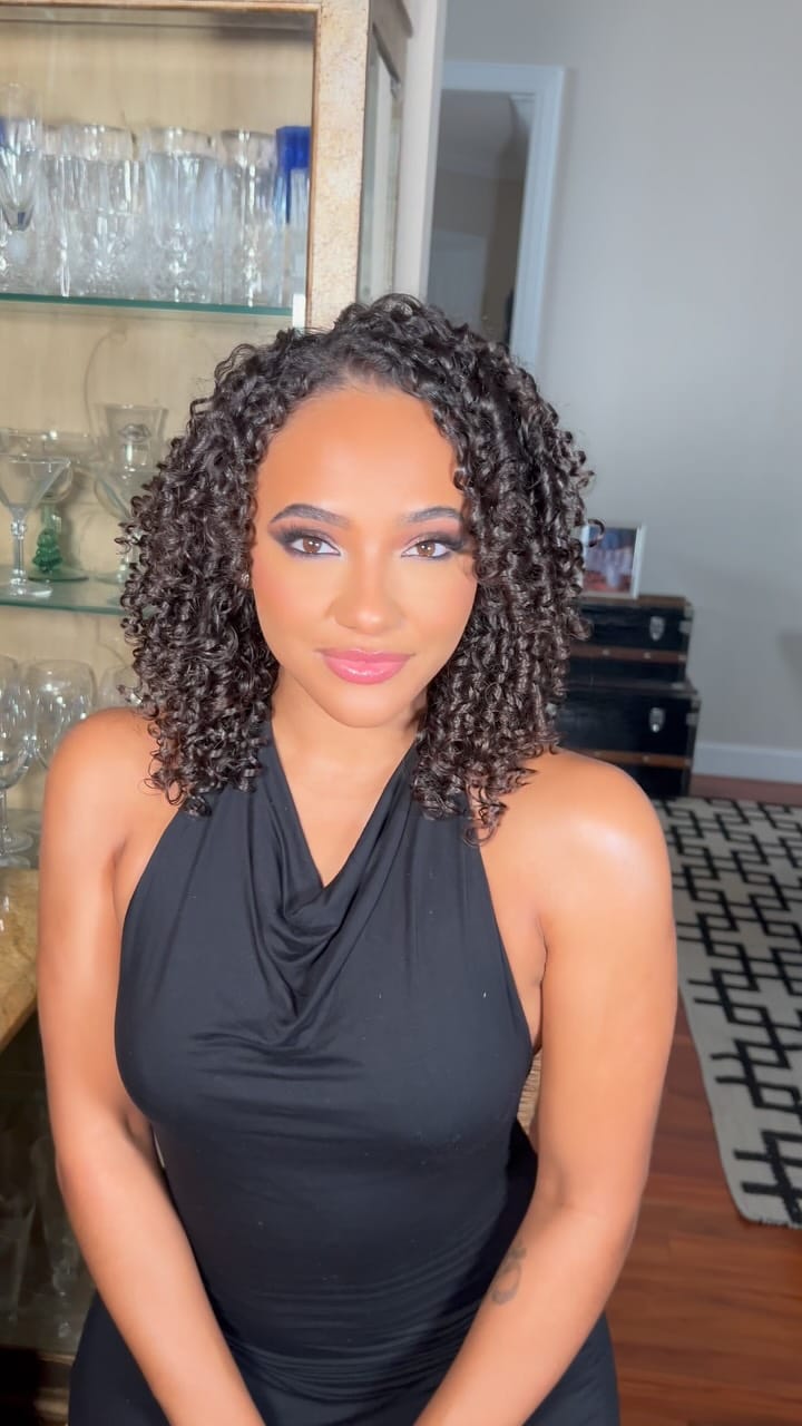 Post 6 by Miami Makeup & Hair Beauty Lounge on Instagram (video)