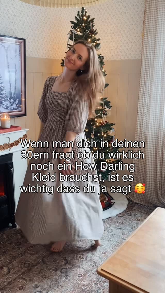 Post 2 by How Darling Boutique on Instagram (video)