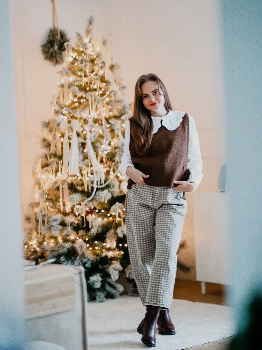 Post 3 by How Darling Boutique on Instagram (carousel)