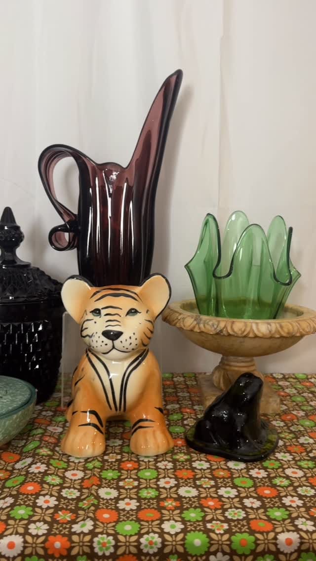 Post 1 by Josah - Encouraging Second Hand Vintage Shopping Since 2022 on Instagram (video)