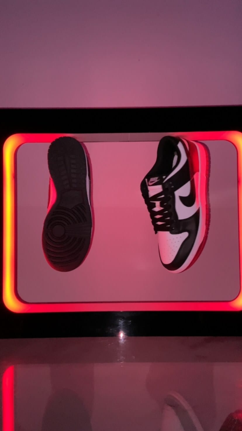 Post 5 by VICIOUS SPACE | SNEAKERS on Instagram (video)