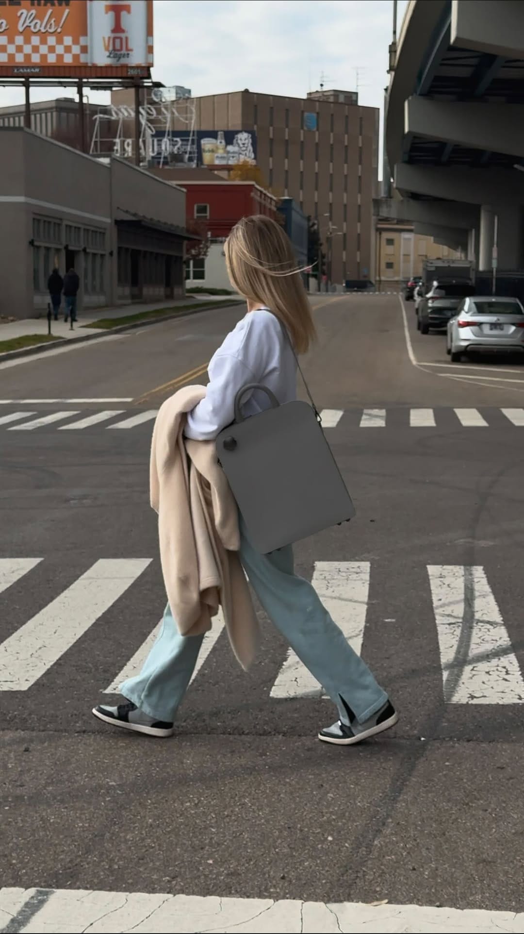 Post 5 by Fabrik918 | Handcrafted Luxury Leather Goods| Bags and Wallets on Instagram (video)