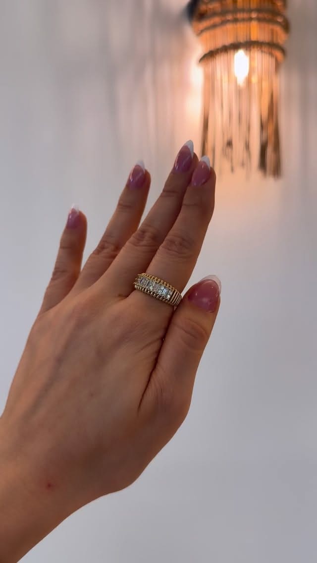 Post 3 by Lola Zahab  Jewelry on Instagram (video)