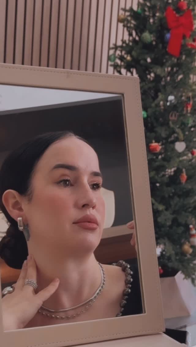 Post 1 by Lola Zahab  Jewelry on Instagram (video)