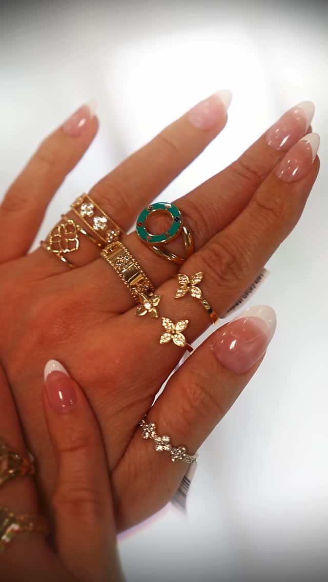 Post 8 by Lola Zahab  Jewelry on Instagram (video)