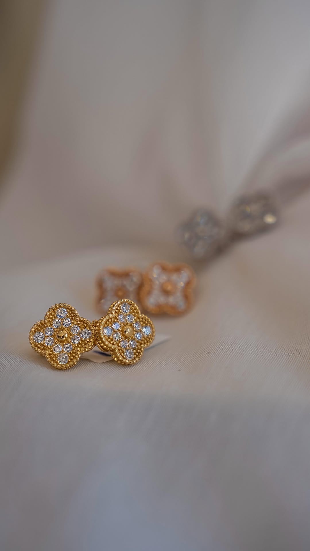 Post 10 by Lola Zahab  Jewelry on Instagram (video)
