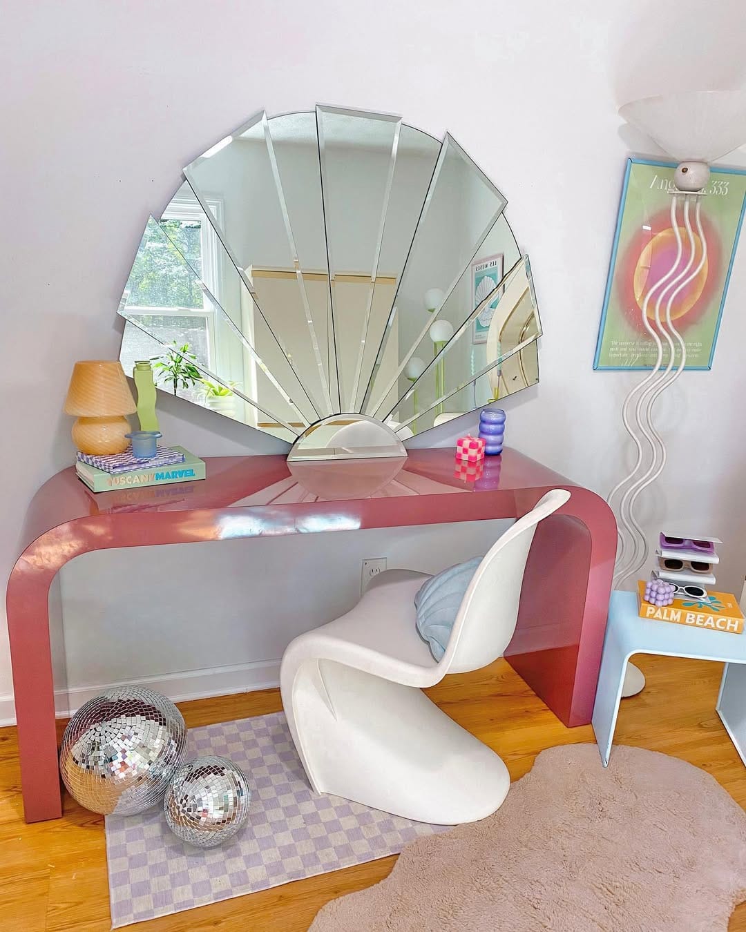 Post 4 by Lady Loves Retro on Instagram (carousel)