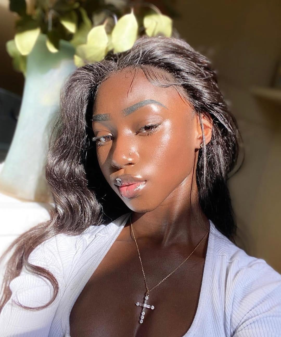 Post 10 by Glassy Cosmetics ™ on Instagram (image)