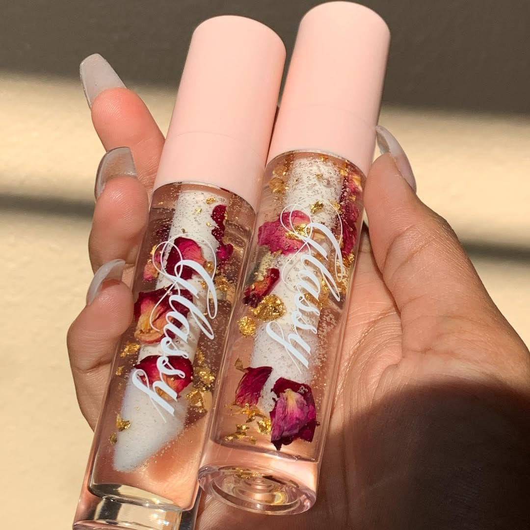 Post 9 by Glassy Cosmetics ™ on Instagram (carousel)