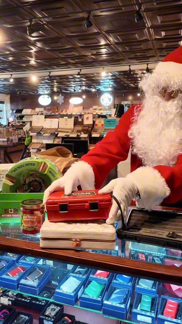 Post 10 by Neptune Cigars on Instagram (video)