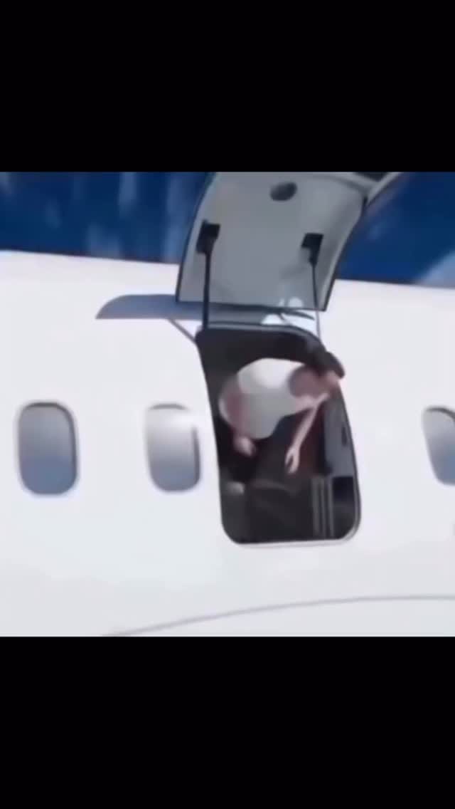 Post 9 by The Comic Den on Instagram (video)