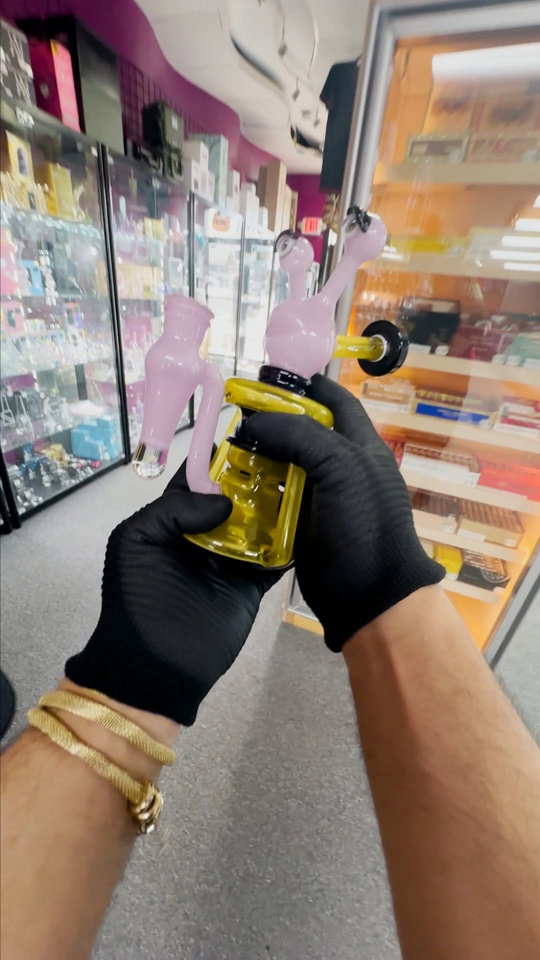 Post 9 by Aladdin Glass & Vape | Paramus, Lodi, Union, Rockaway on Instagram (video)