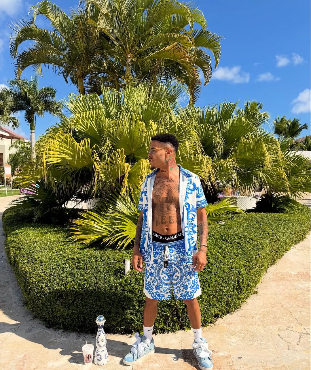 Post 4 by ⚡️Young.King™⚡️ on Instagram (carousel)