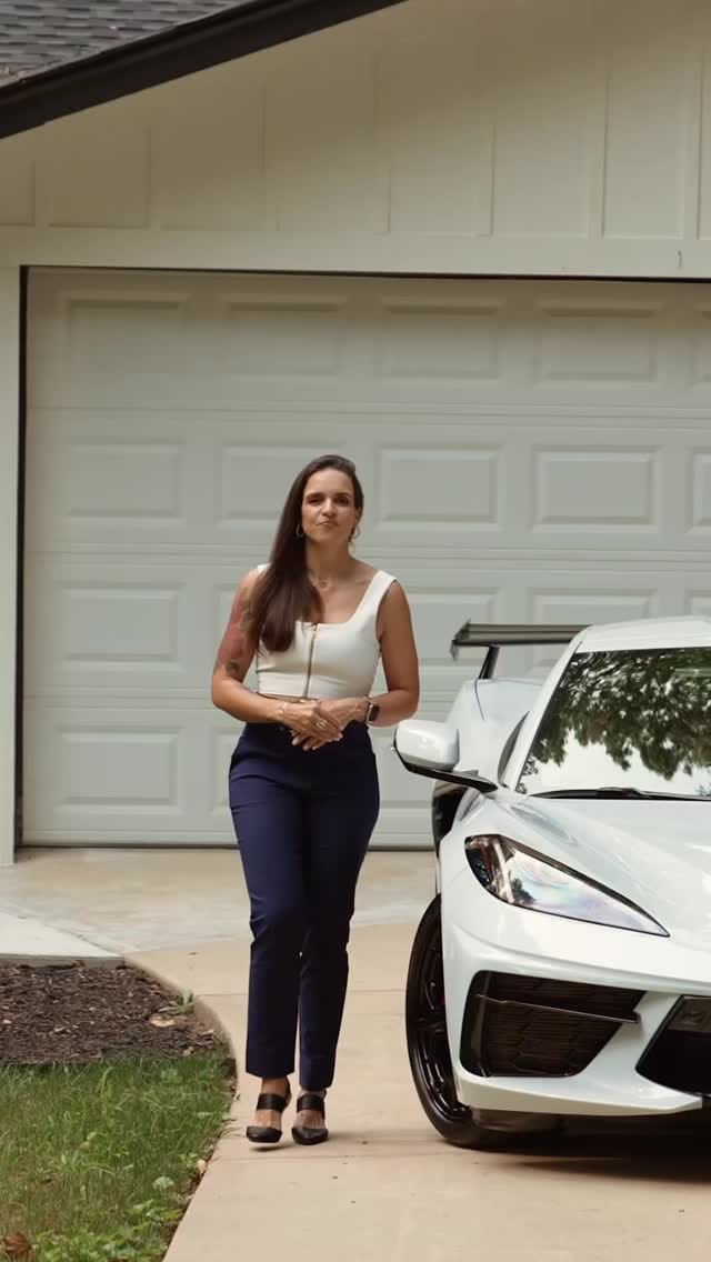Post 8 by Aline Reis on Instagram (video)
