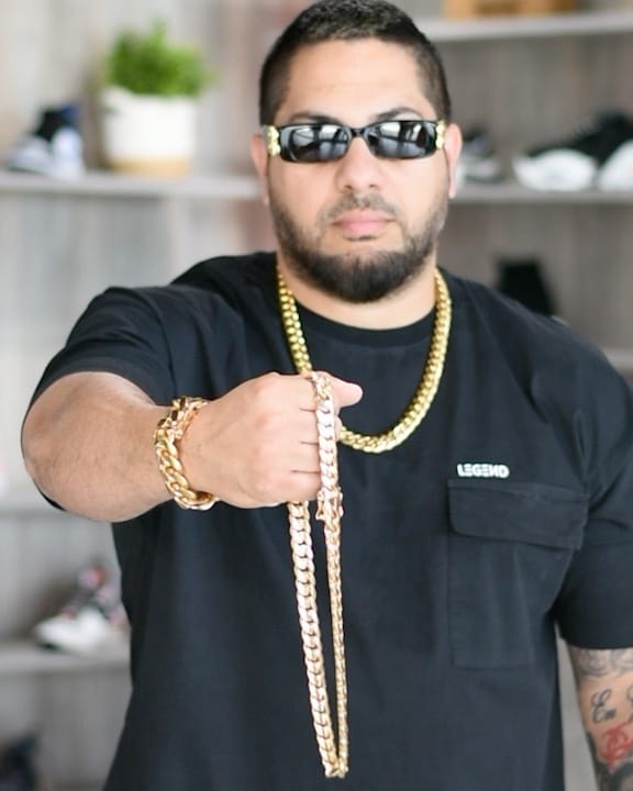 Post 3 by MIAMI CUBAN LINK on Instagram (video)