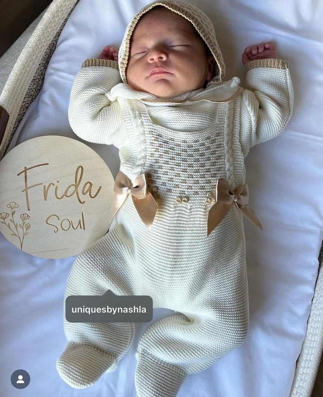 Post 10 by Baby clothes on Instagram (image)