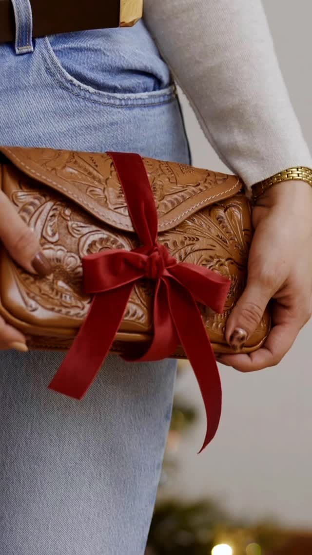 Post 4 by Mirasol | Mexican Leather Accessories on Instagram (video)