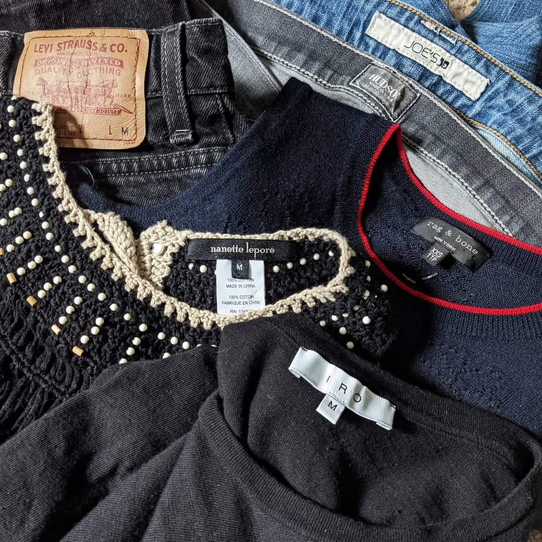Post 1 by Haylie's Poshmark on Instagram (image)