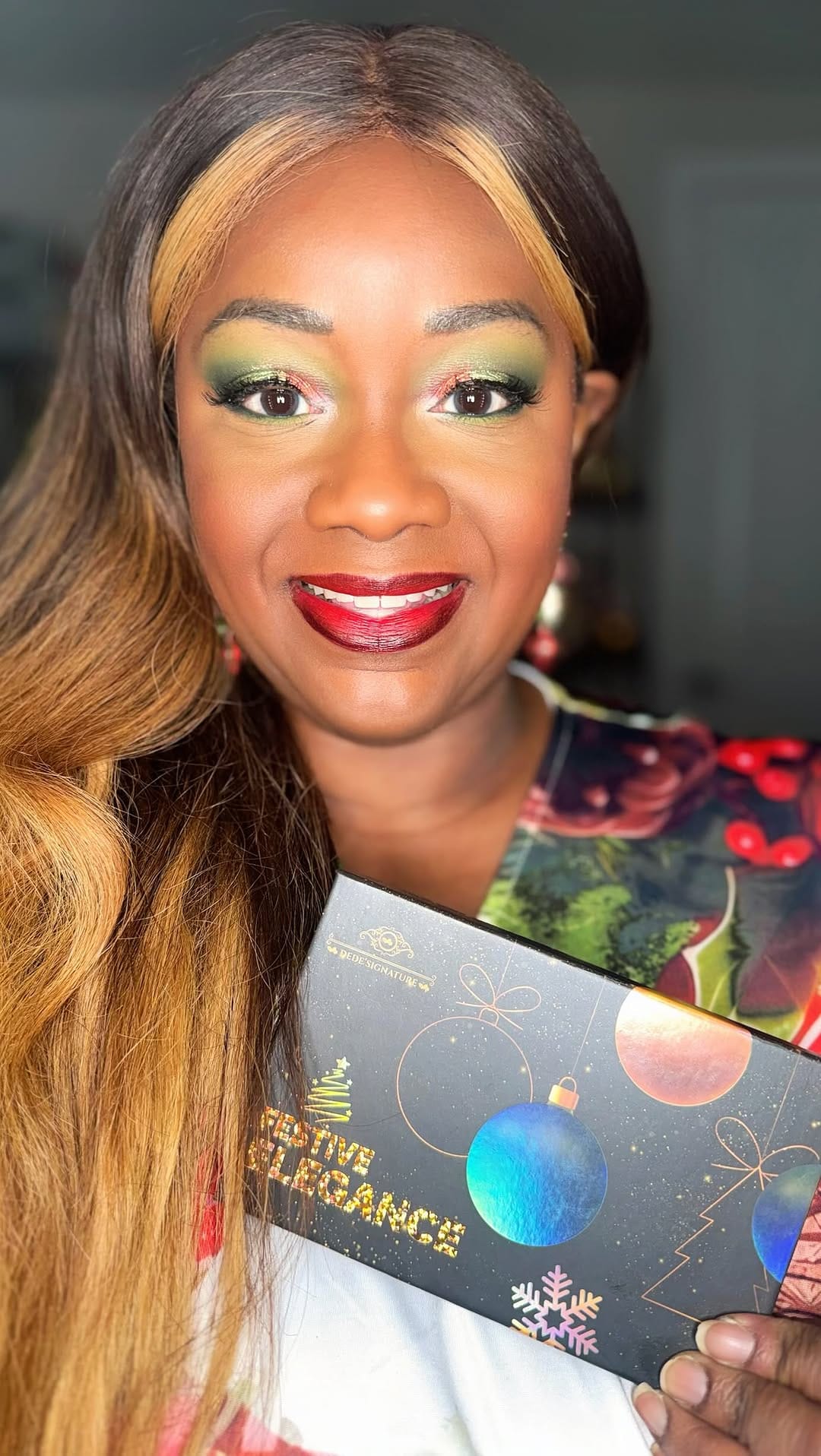 Post 5 by Dede's Signature on Instagram (video)