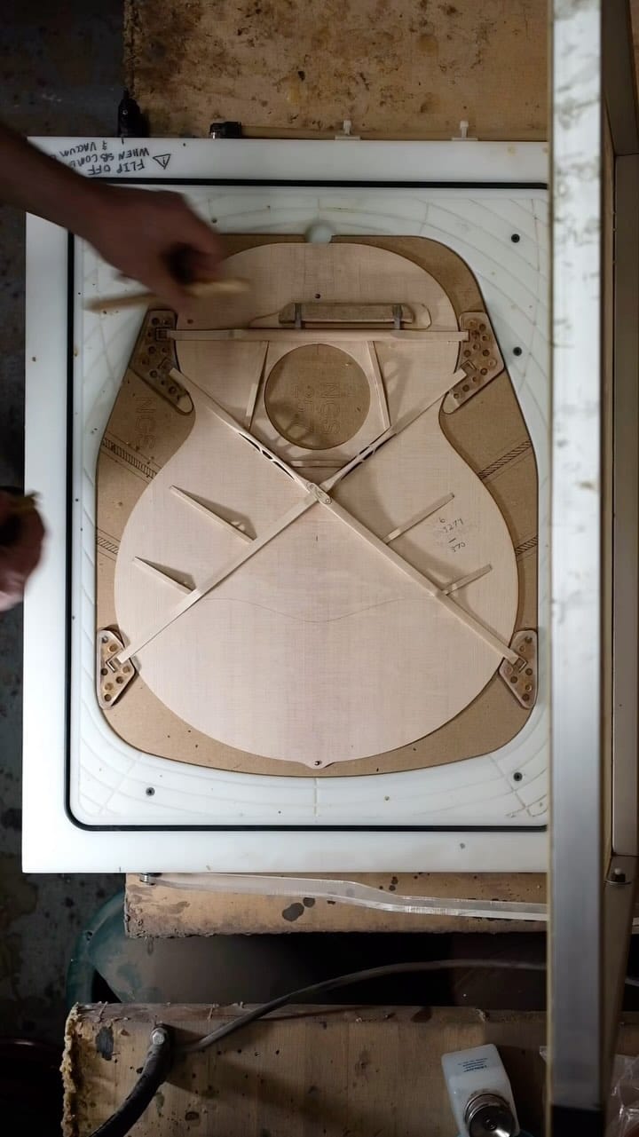 Post 9 by Ryan Guitars on Instagram (video)