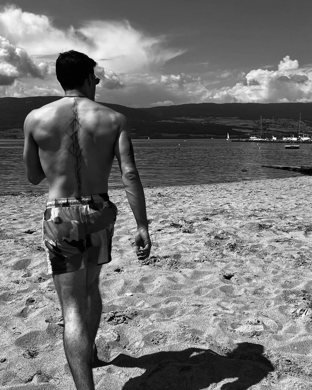 Post 6 by El Nathan 🇨🇭🇨🇴 on Instagram (image)