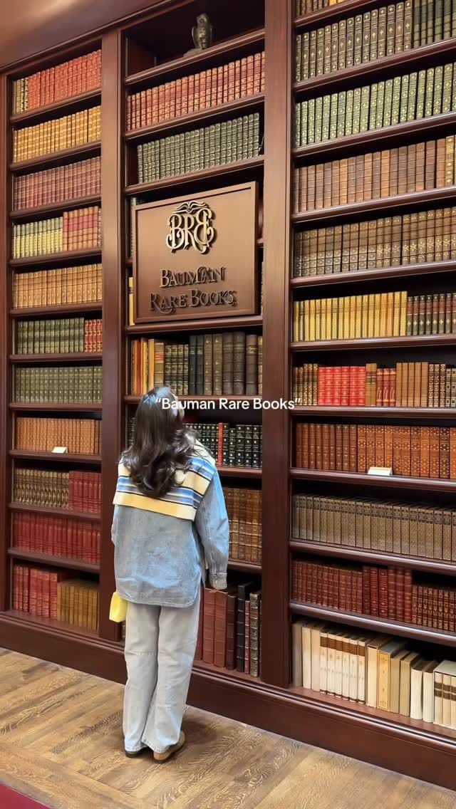 Post 7 by Grand Canal Shoppes on Instagram (video)