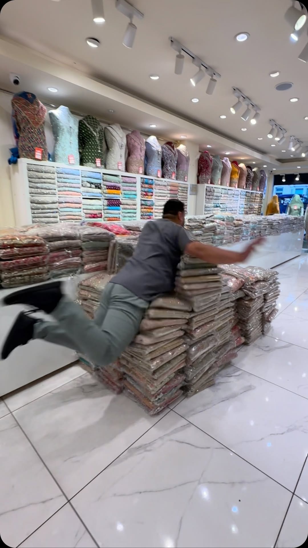 Post 9 by Shahz | designer on Instagram (video)