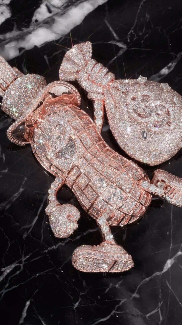 Post 10 by Mr. Alex Jewelers on Instagram (video)