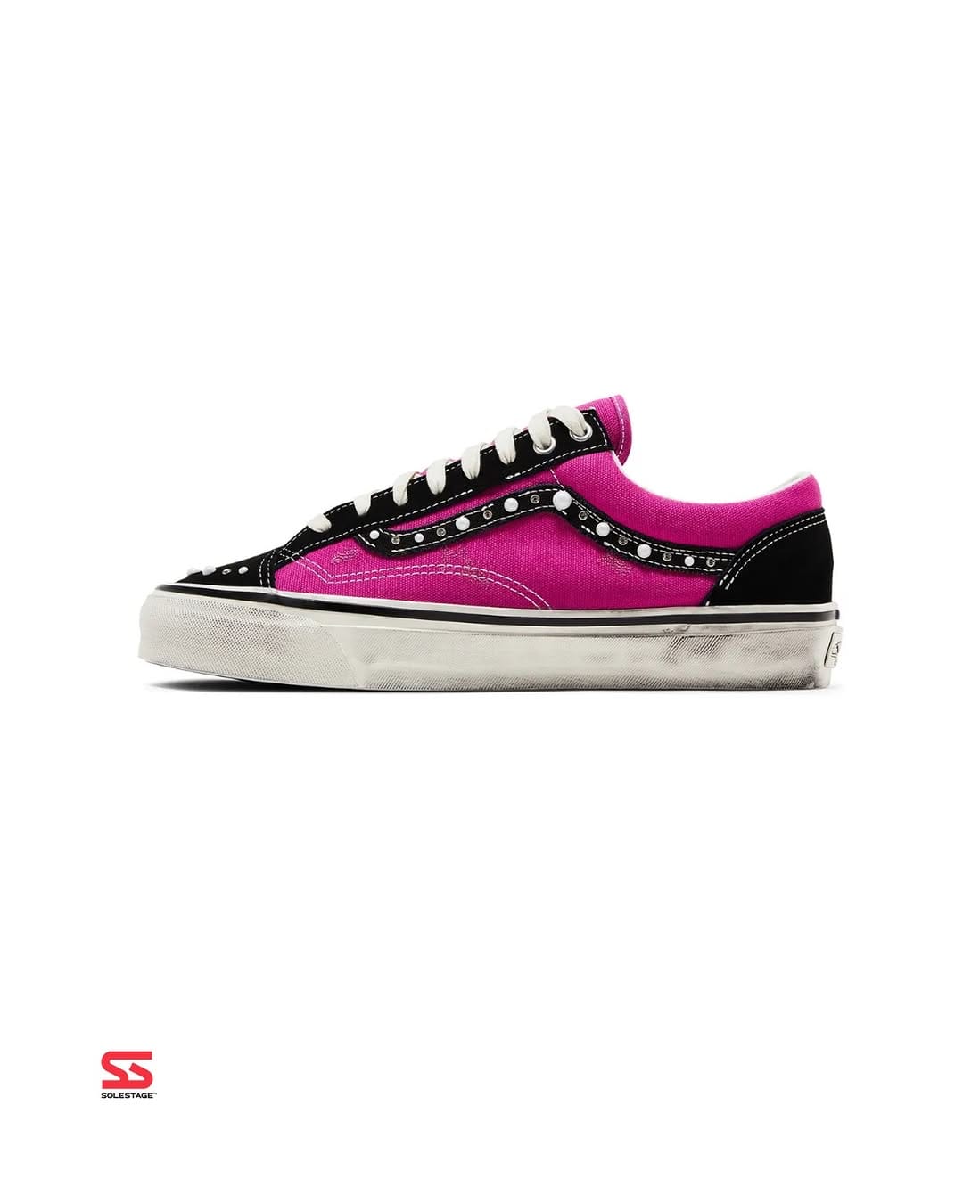 Post 3 by Solestage on Instagram (image)