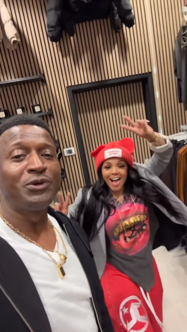 Post 8 by PRESSED on Instagram (video)