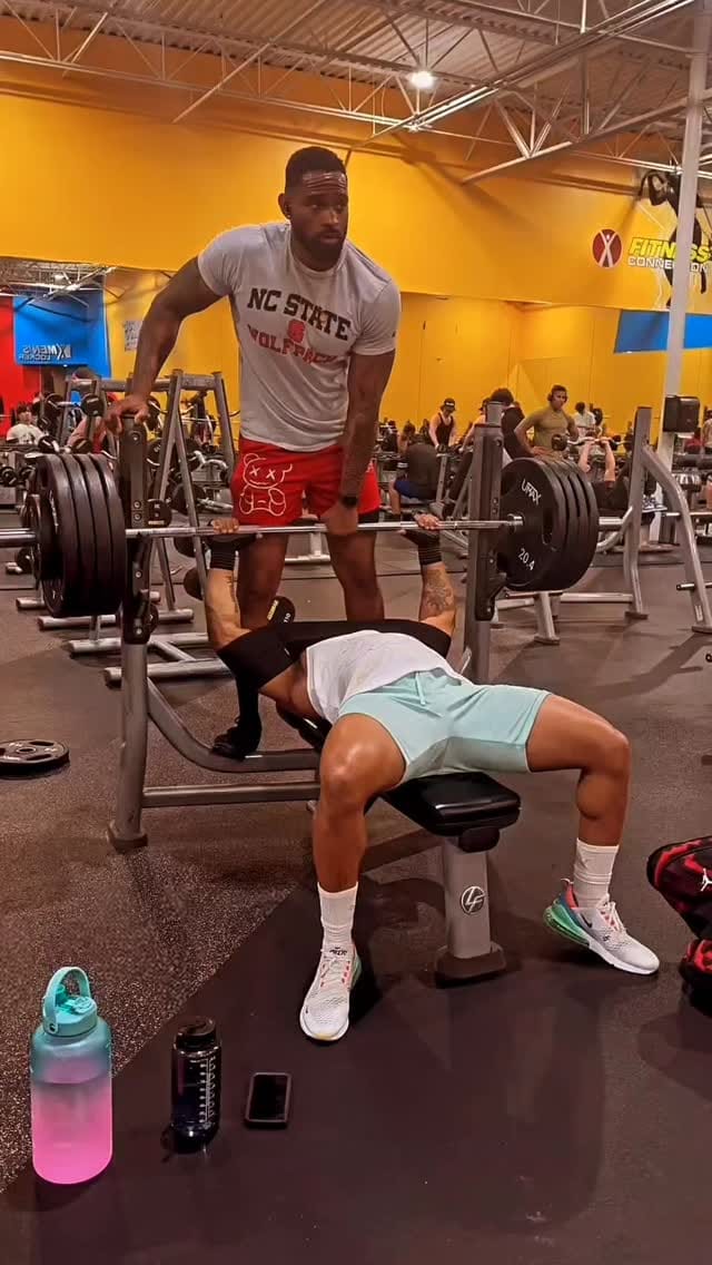 Post 6 by Royal fitness🔵 on Instagram (video)