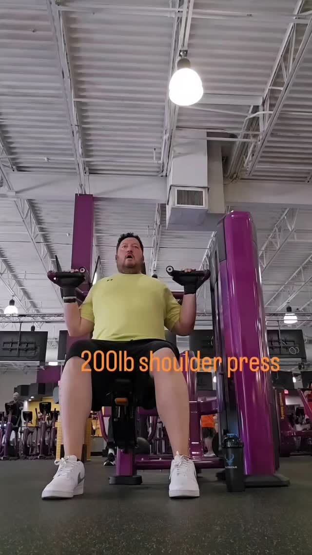 Post 9 by Royal fitness🔵 on Instagram (video)