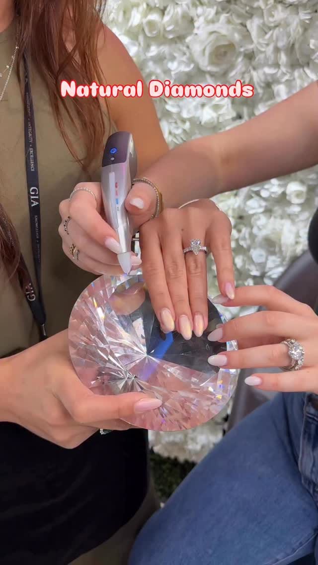 Post 7 by Richard's Gems and Jewelry on Instagram (video)