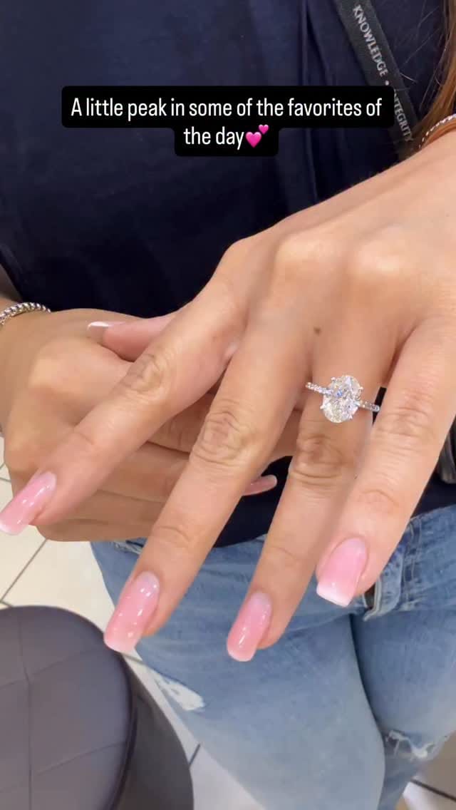 Post 4 by Richard's Gems and Jewelry on Instagram (video)