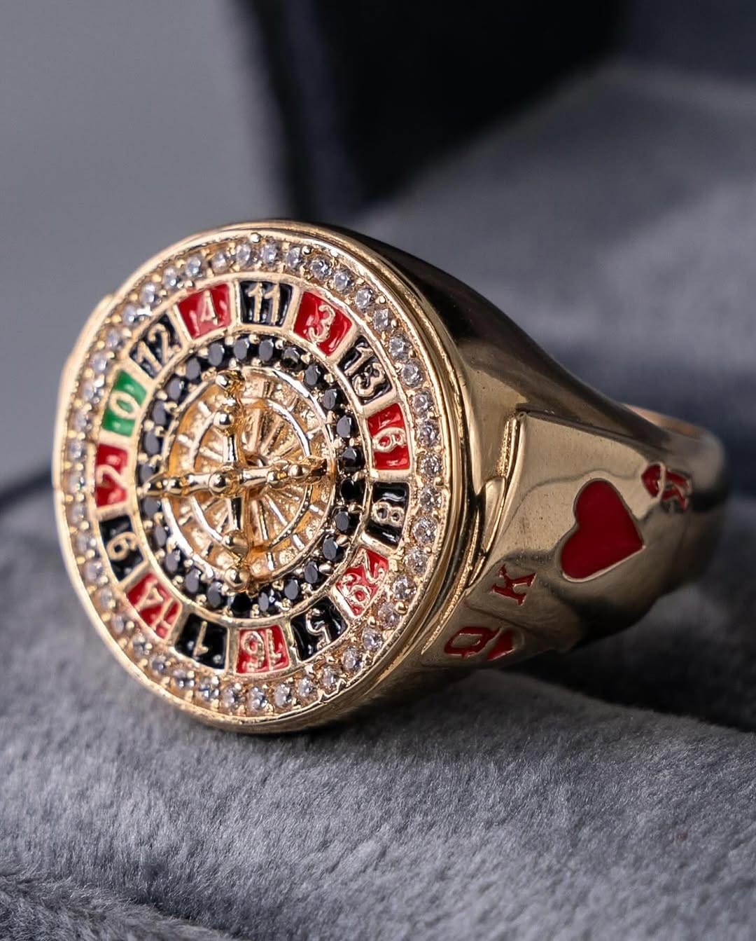 Post 10 by LE CLUB JOYERÍA 💎 on Instagram (carousel)