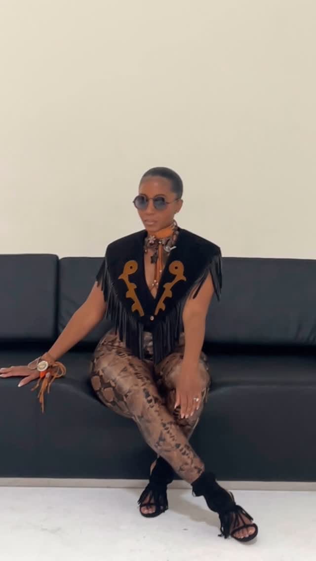 Post 9 by Sacha Stewart on Instagram (video)