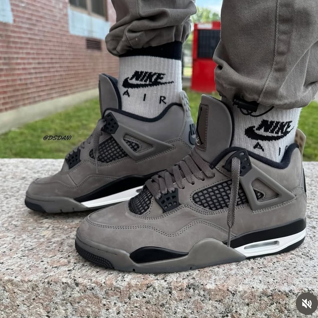 Post 9 by SneakerProvider on Instagram (image)
