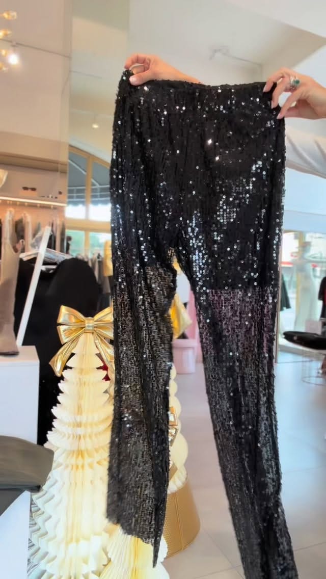 Post 9 by VickyVictoria Boutique on Instagram (video)